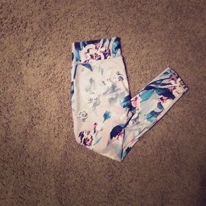 Fabletics Printed 7/8 Legging size small